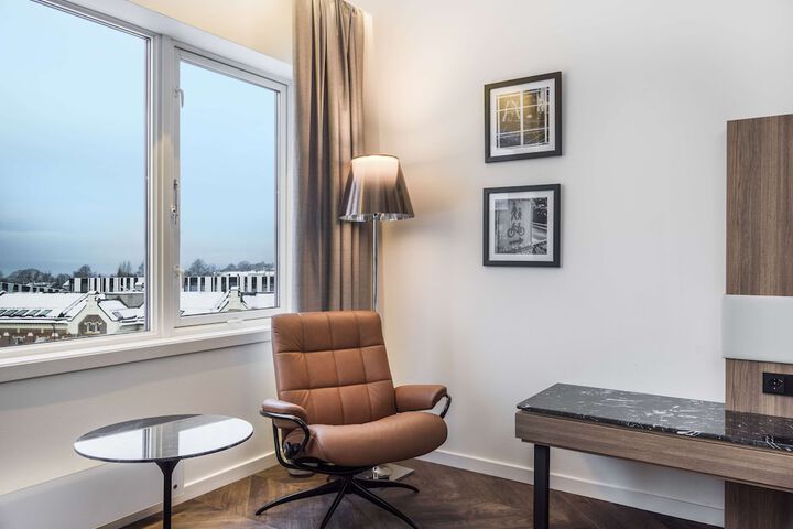 Room 6 of 70