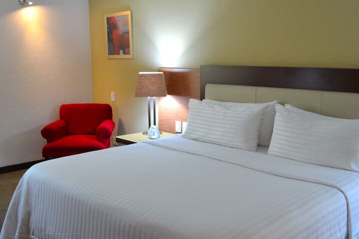 Room 10 of 184
