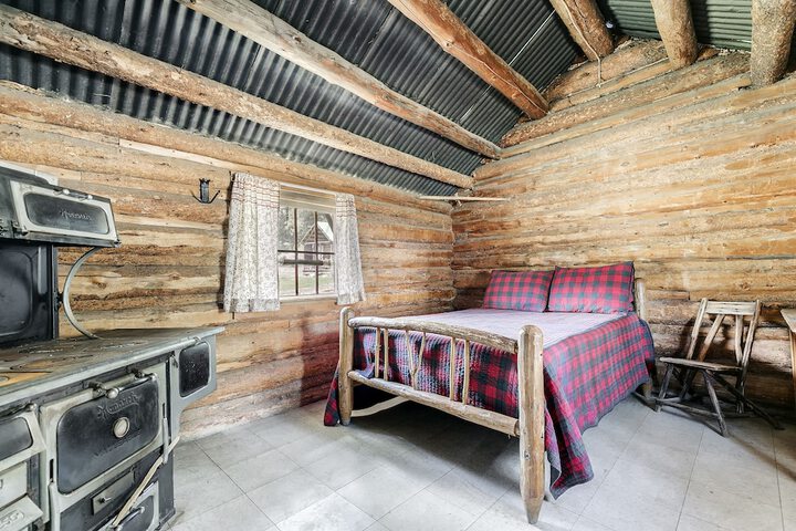 Room 15 of 72