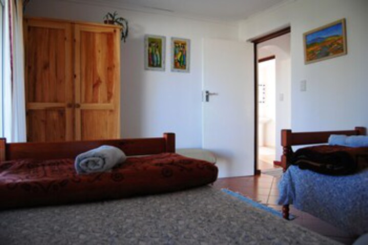 Room 13 of 19