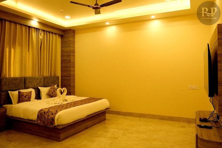 Room 16 of 43