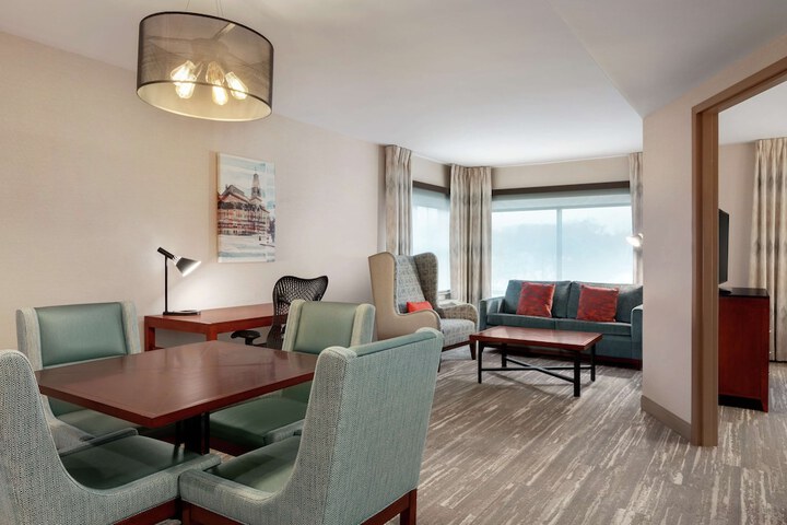 1 King Premium with in Room Drinks Snacks (25 of 31)