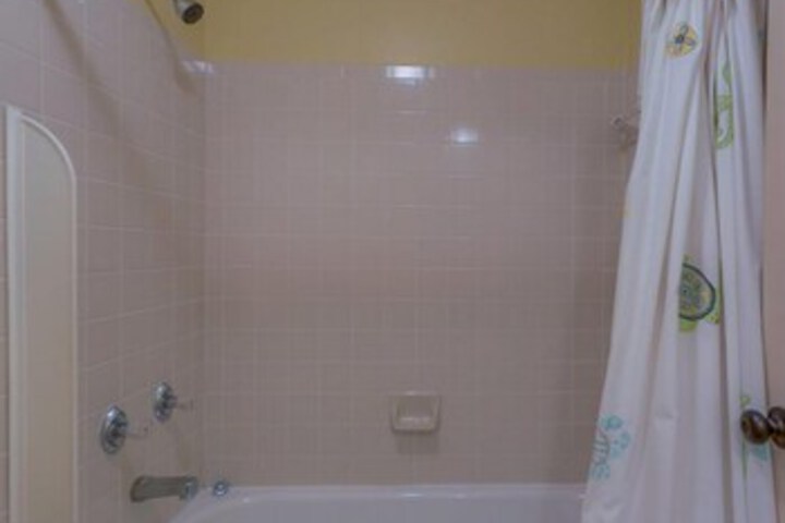 Room 22 of 148