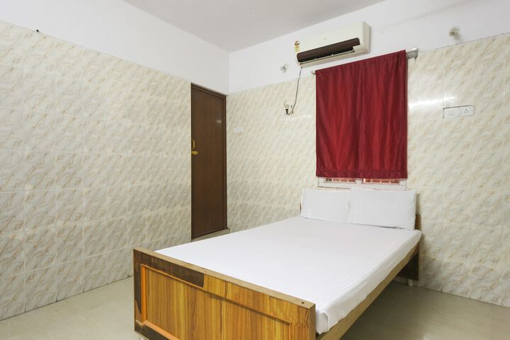 Room 5 of 14