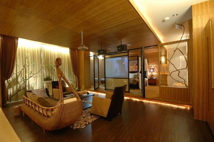 Room 15 of 49