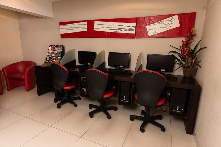 Business Center 43 of 47