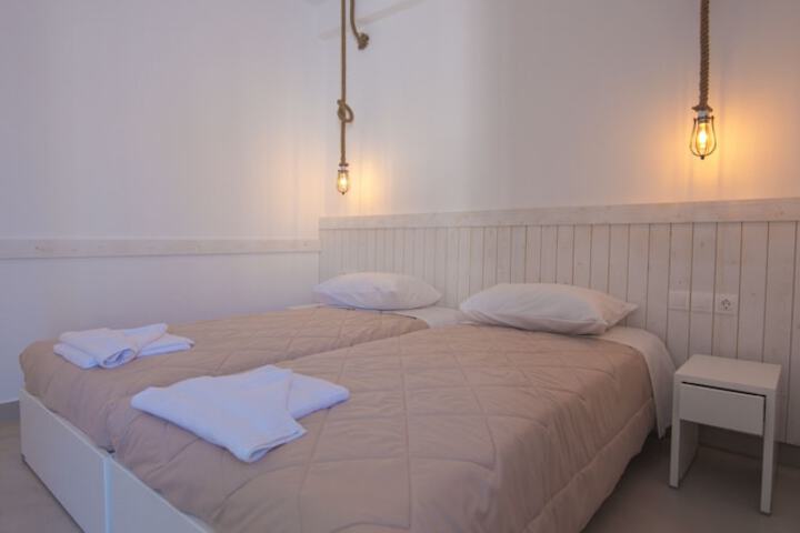 Room 6 of 79