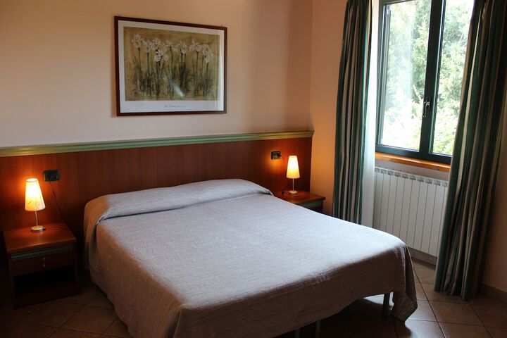 Room 12 of 26