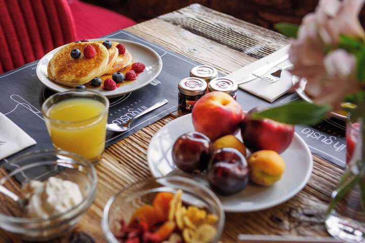 Breakfast/Coffee Service 89 of 111