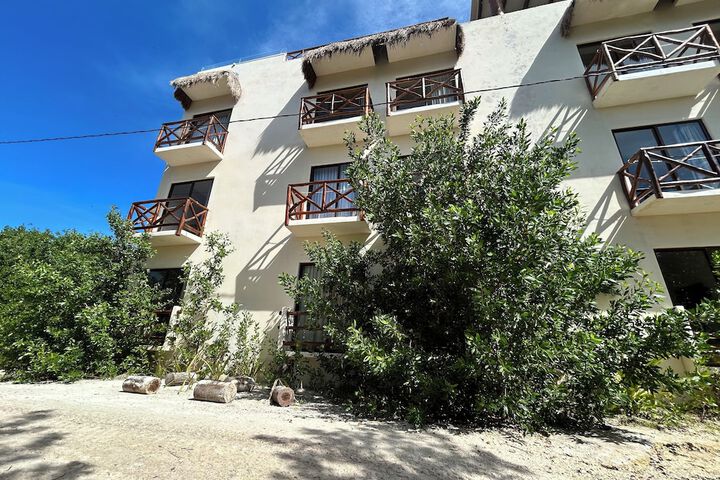 Hotel 276 of 321