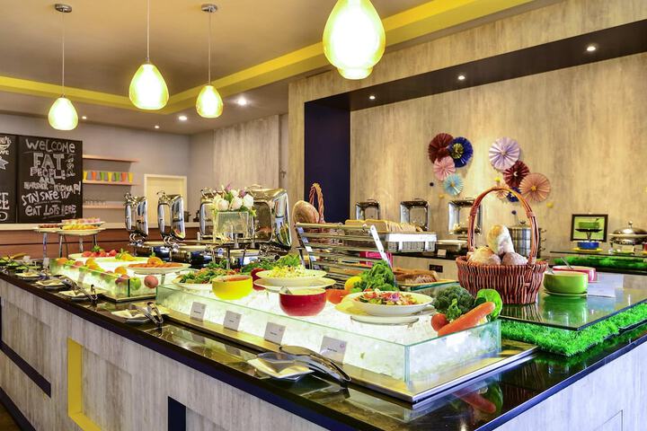 Dining Photos