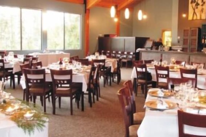 Dining 93 of 102