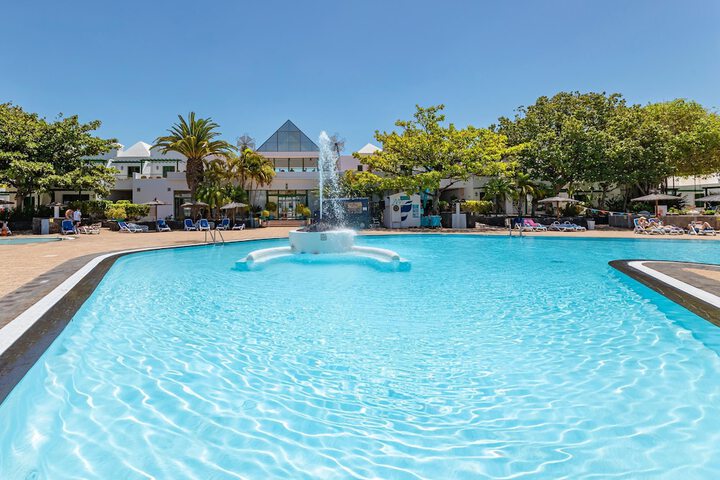 Pool Hotel