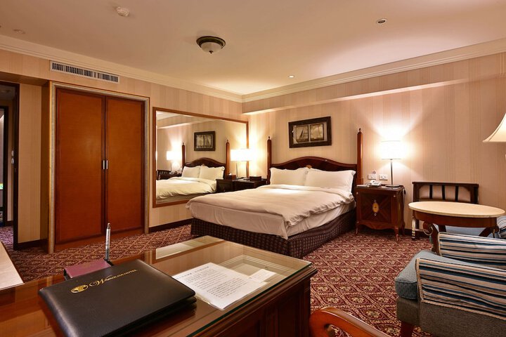 Room 34 of 164