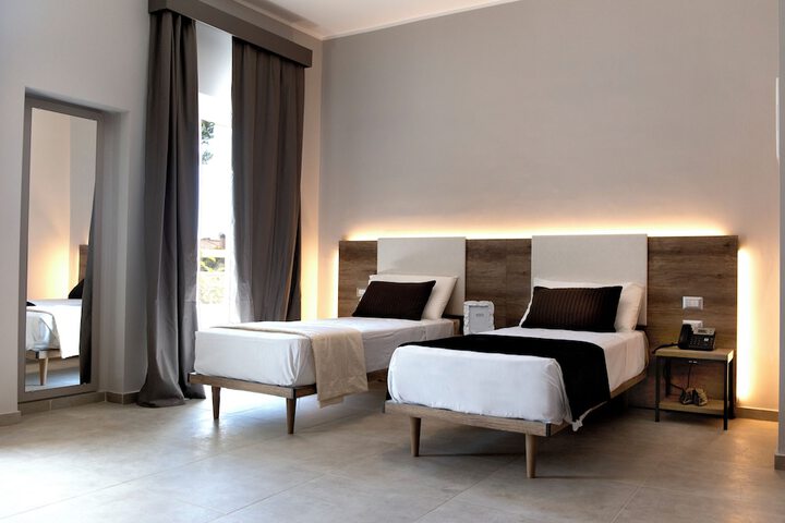 Room 15 of 39