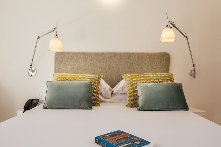 Room 45 of 228