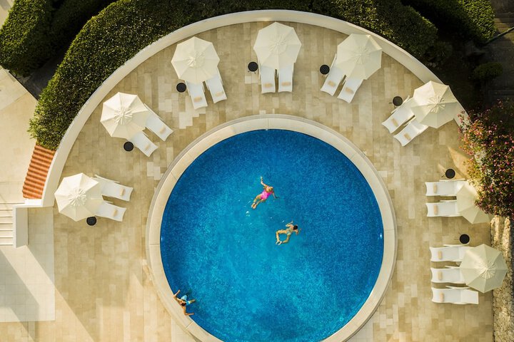 Pool 49 of 87