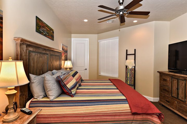 Room 4 of 48