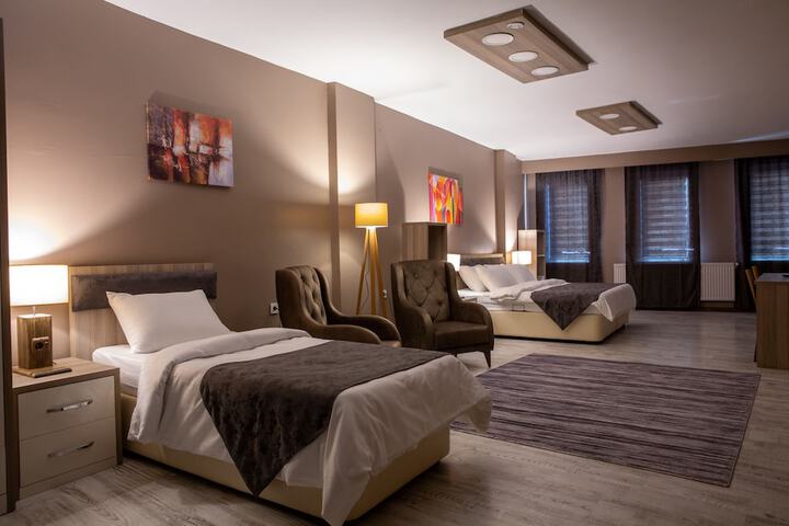 Room 13 of 24