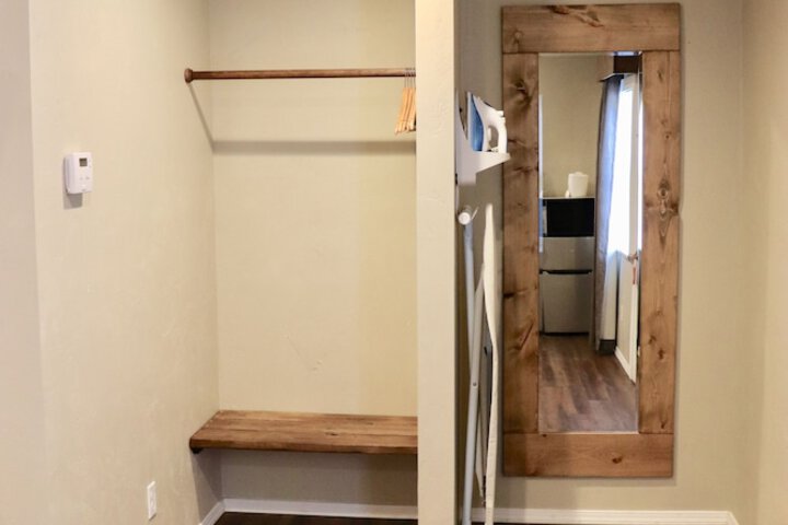 Room 11 of 48
