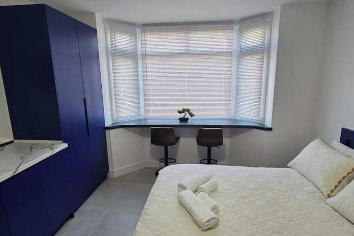 Room 2 of 104
