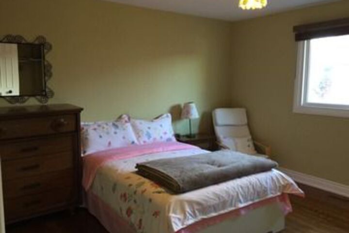 Room 16 of 28