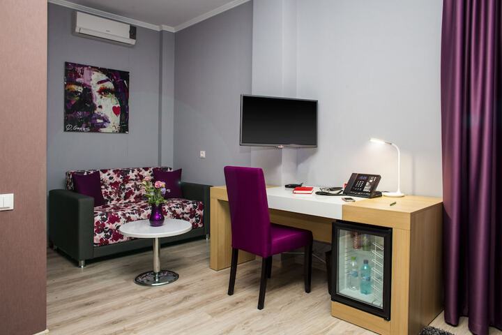 Room 15 of 38