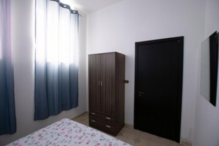 Room 37 of 41