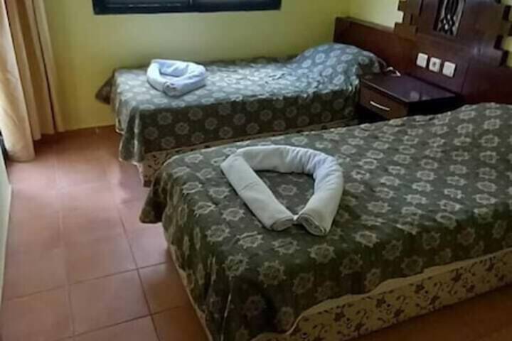 Room 15 of 34
