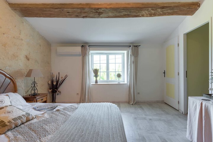 Room 4 of 36