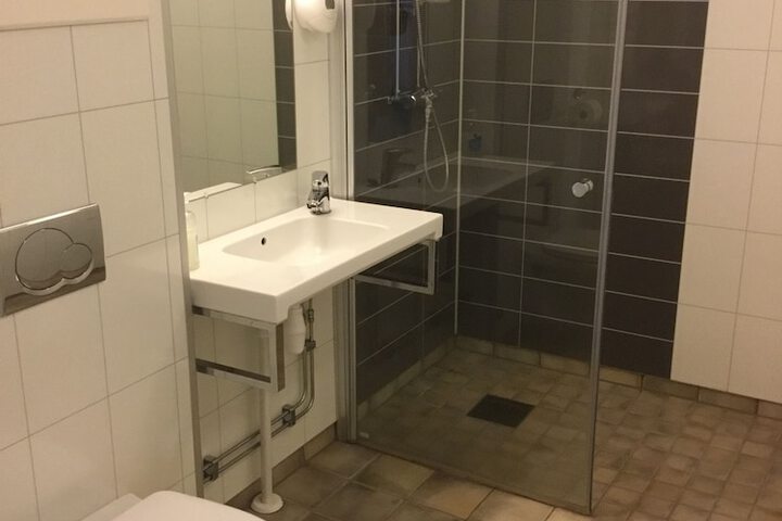 Room 72 of 78