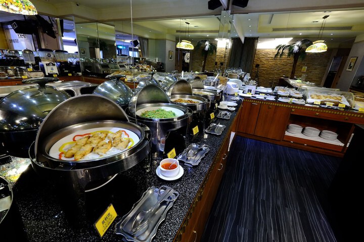 Dining 43 of 63