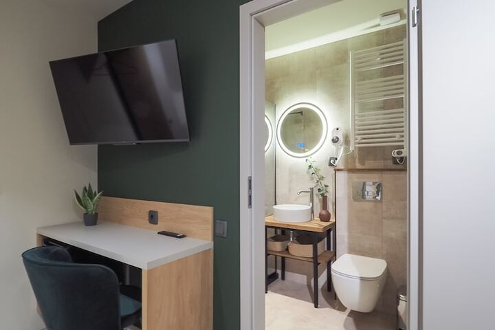 Room 20 of 74