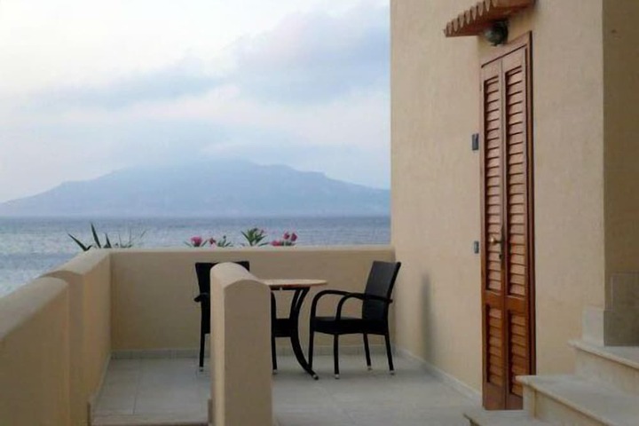 Terrace/Patio 24 of 25