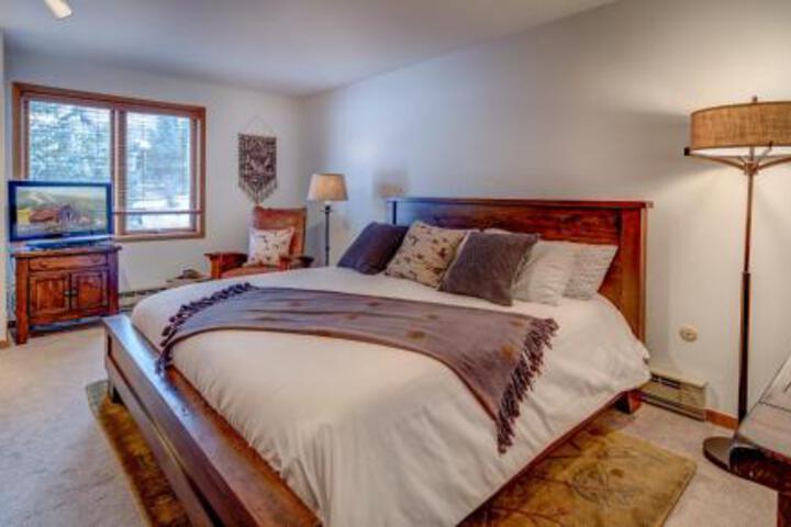 Photo of Bear Claw 515