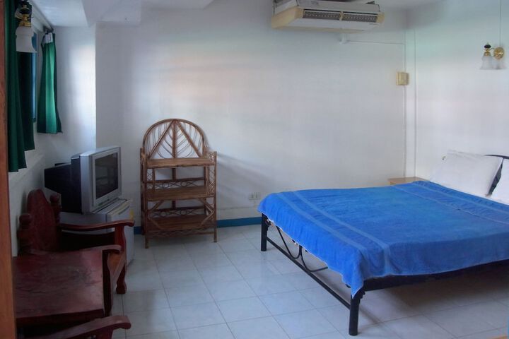 Room 5 of 70
