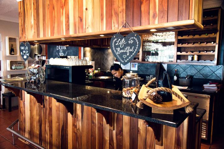 Breakfast/Coffee Service 95 of 142