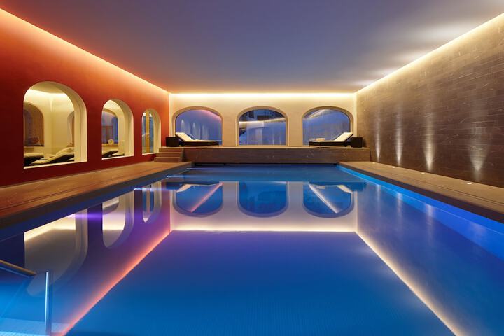 Pool 68 of 96