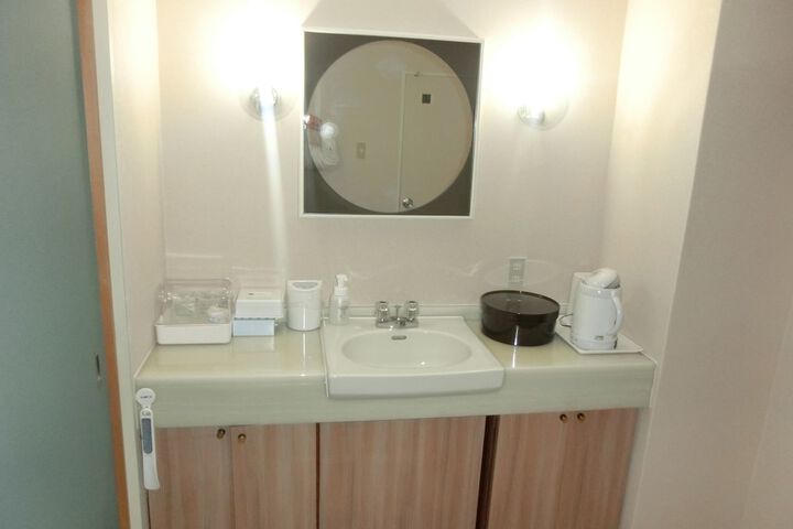 Room 14 of 38