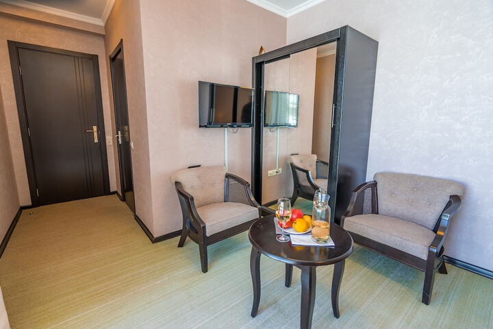Room 26 of 104