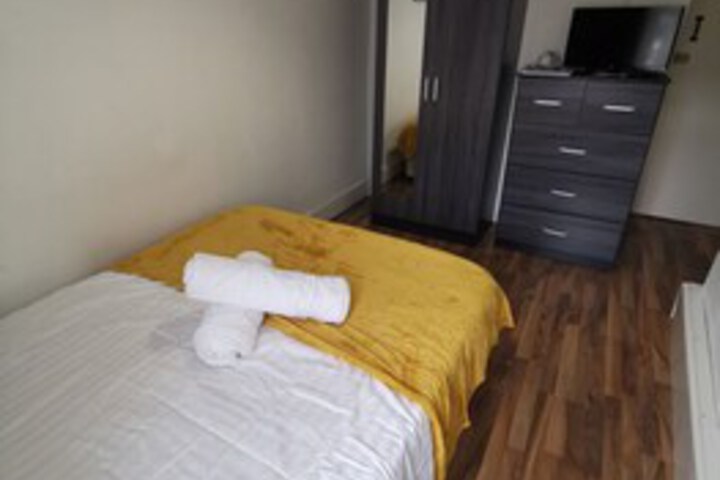 Room 19 of 35