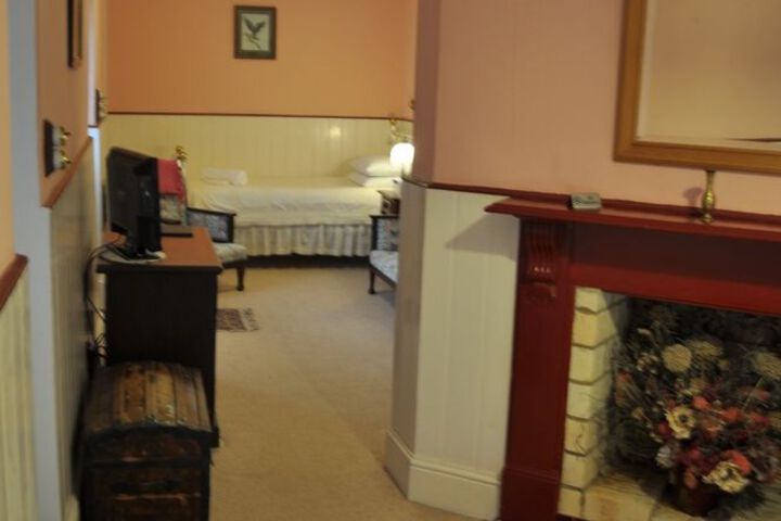 Room 13 of 24