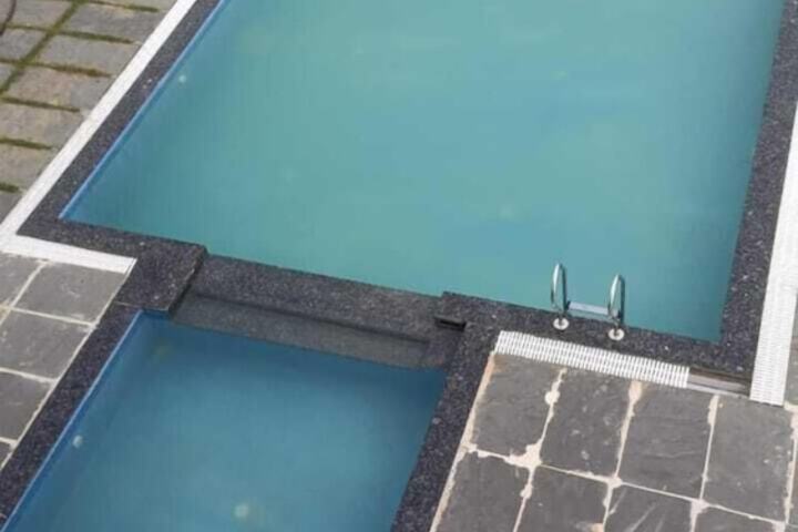 Pool 7 of 13
