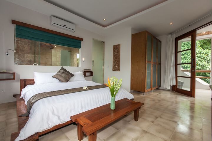 Room 5 of 42