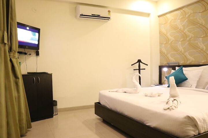 Room 10 of 24