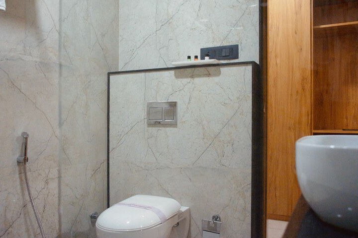 Room 39 of 64