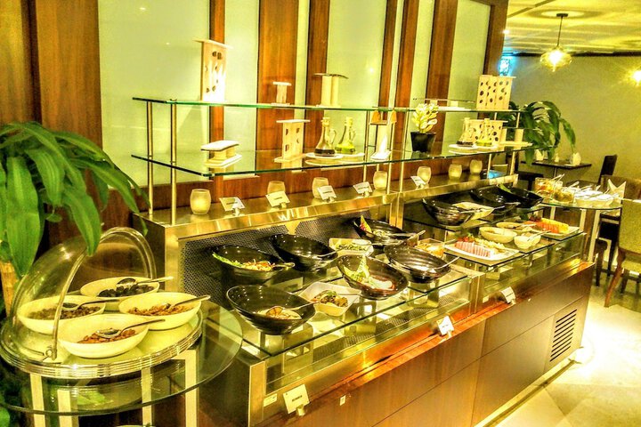 Dining 45 of 60