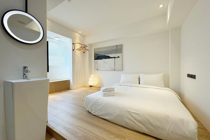 Room 20 of 34