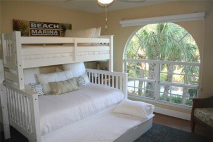Room 15 of 20