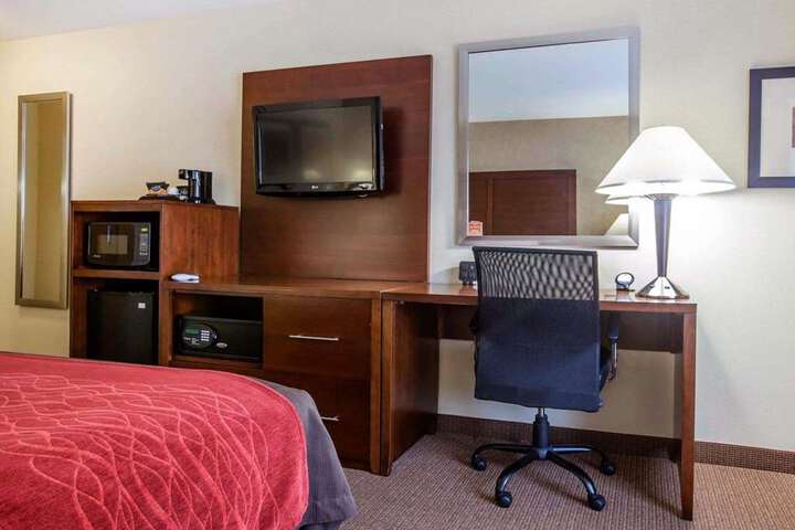 Room 32 of 50